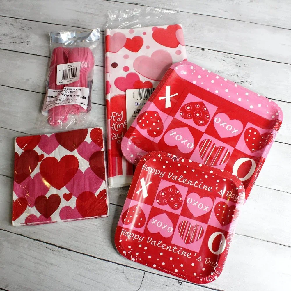 Party Valentine's Day Paper Plates Napkins Cutlery Dinnerware Lot Pink